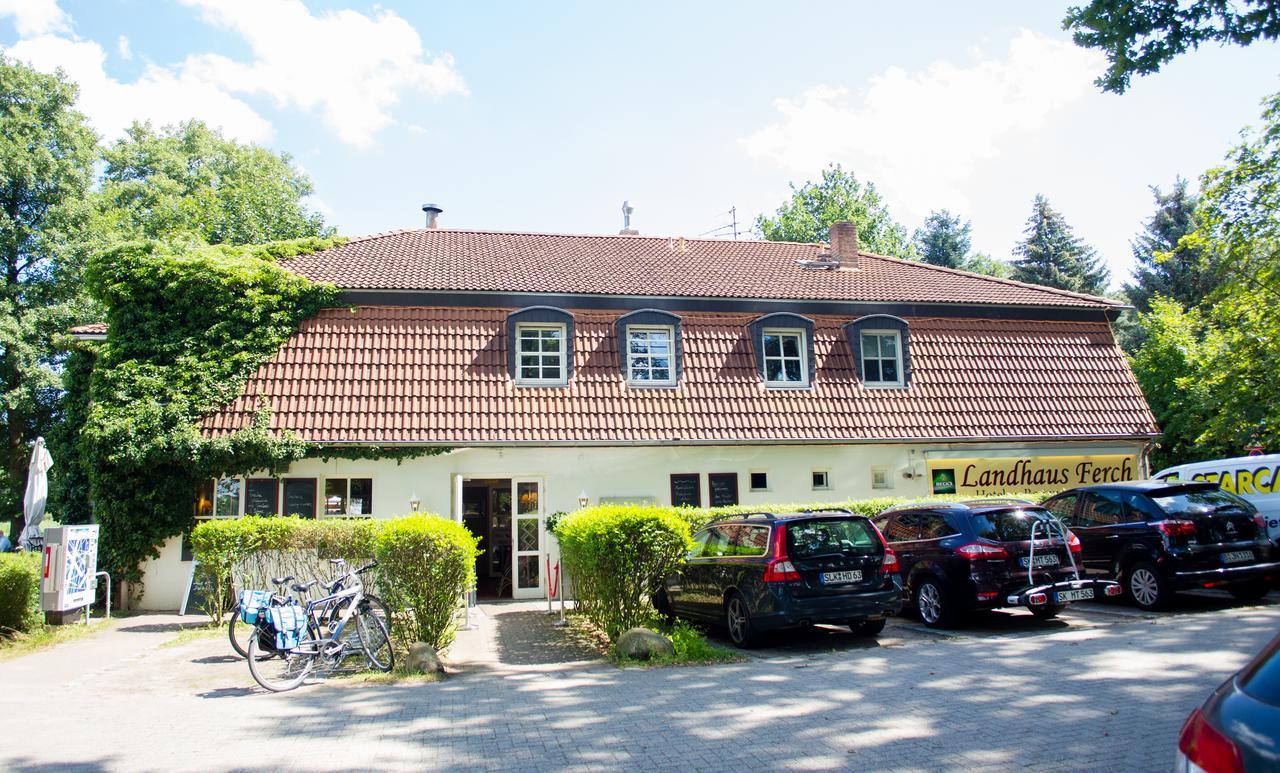 Culture Hotel Ферх Екстериор снимка