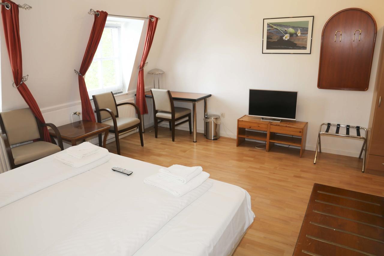 Culture Hotel Ферх Екстериор снимка